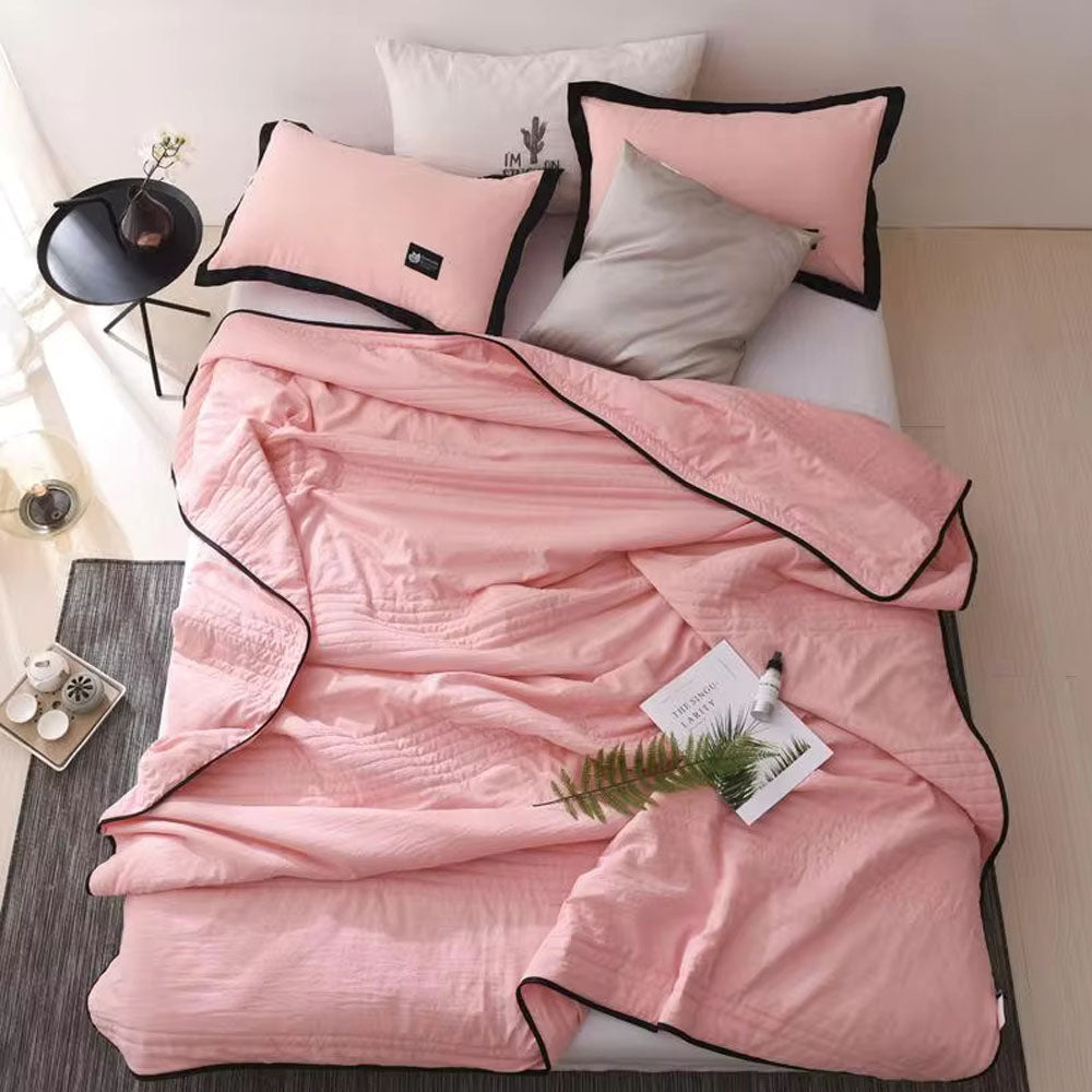 Quilt Blanket - Contrast Trim