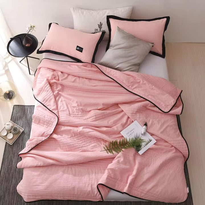 Quilt Blanket - Contrast Trim
