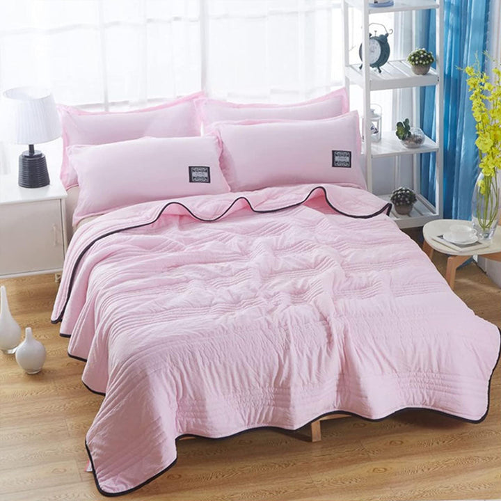Quilt Blanket - Contrast Trim