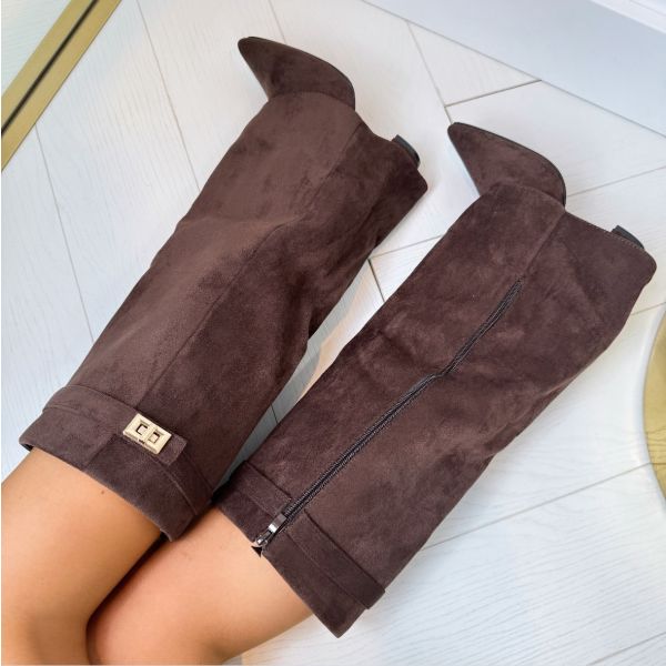 Women's Knee-High Suede Boots – Fold-Over Collar and Pointed Toe