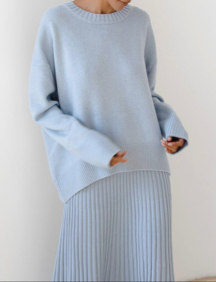 Women's Oversized Crew Neck Knit Sweater - Drop Shoulder Long Sleeve Pullover